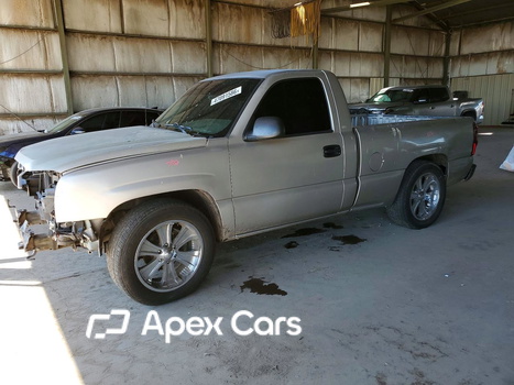 Chevrolet Silverado 2004 - Image 1 of 12
