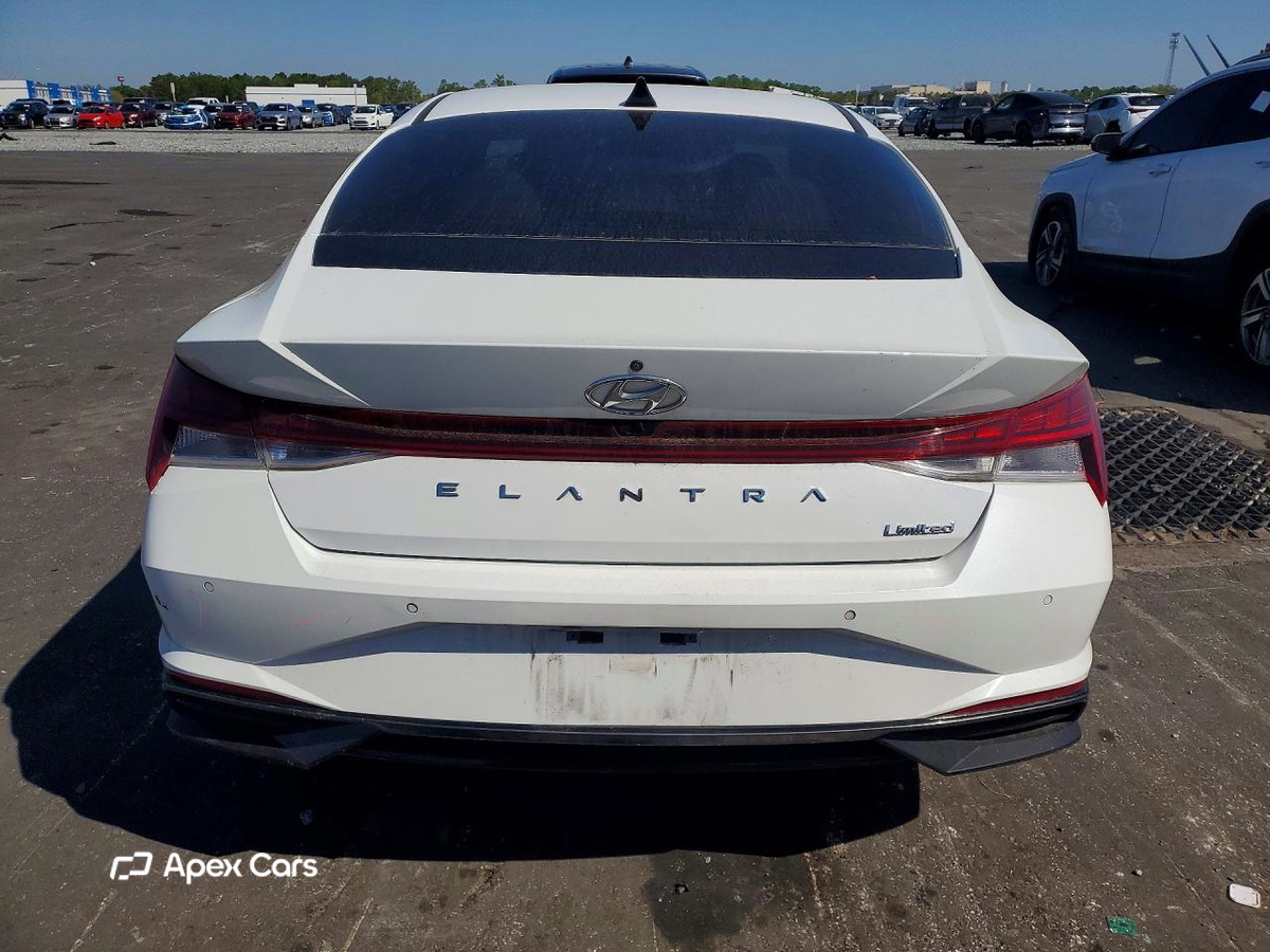 Hyundai Elantra 2021