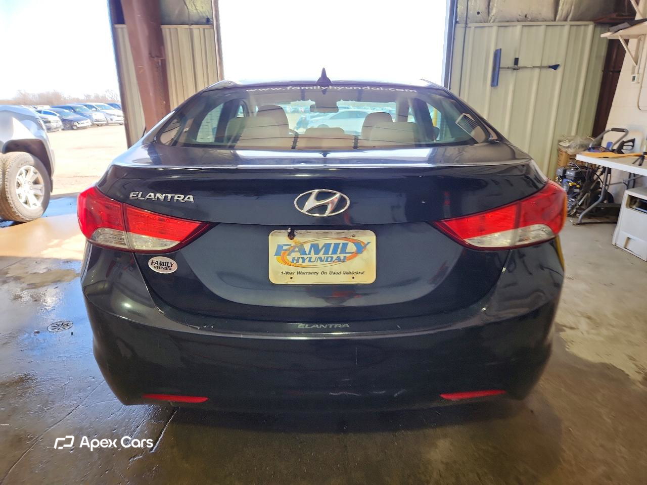 Hyundai Elantra 2012