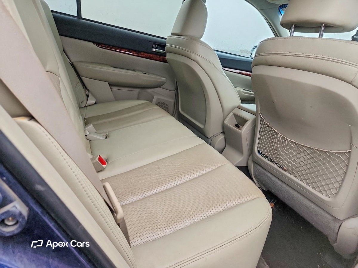 Subaru Outback 2011