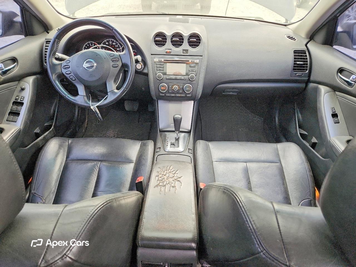 Nissan Altima 2011