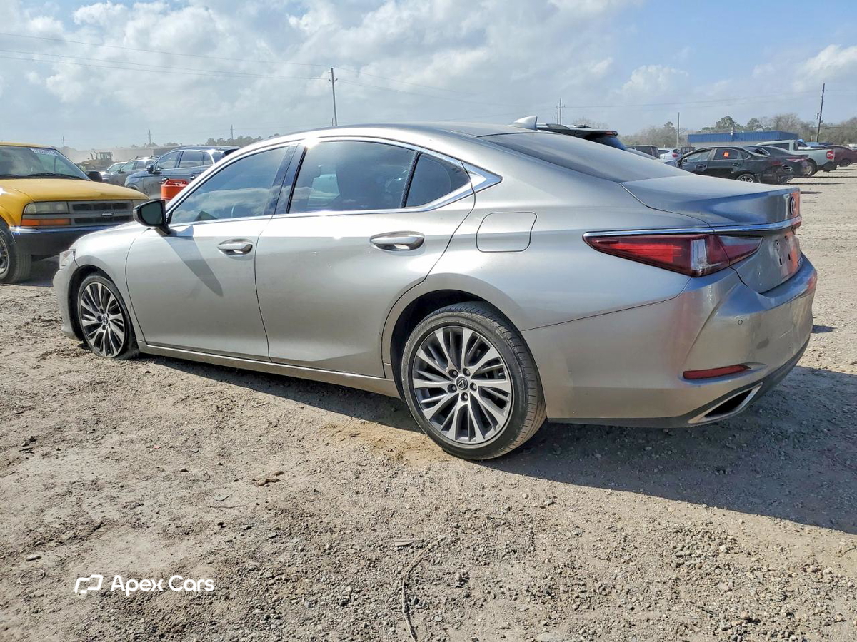 Lexus ES 2020