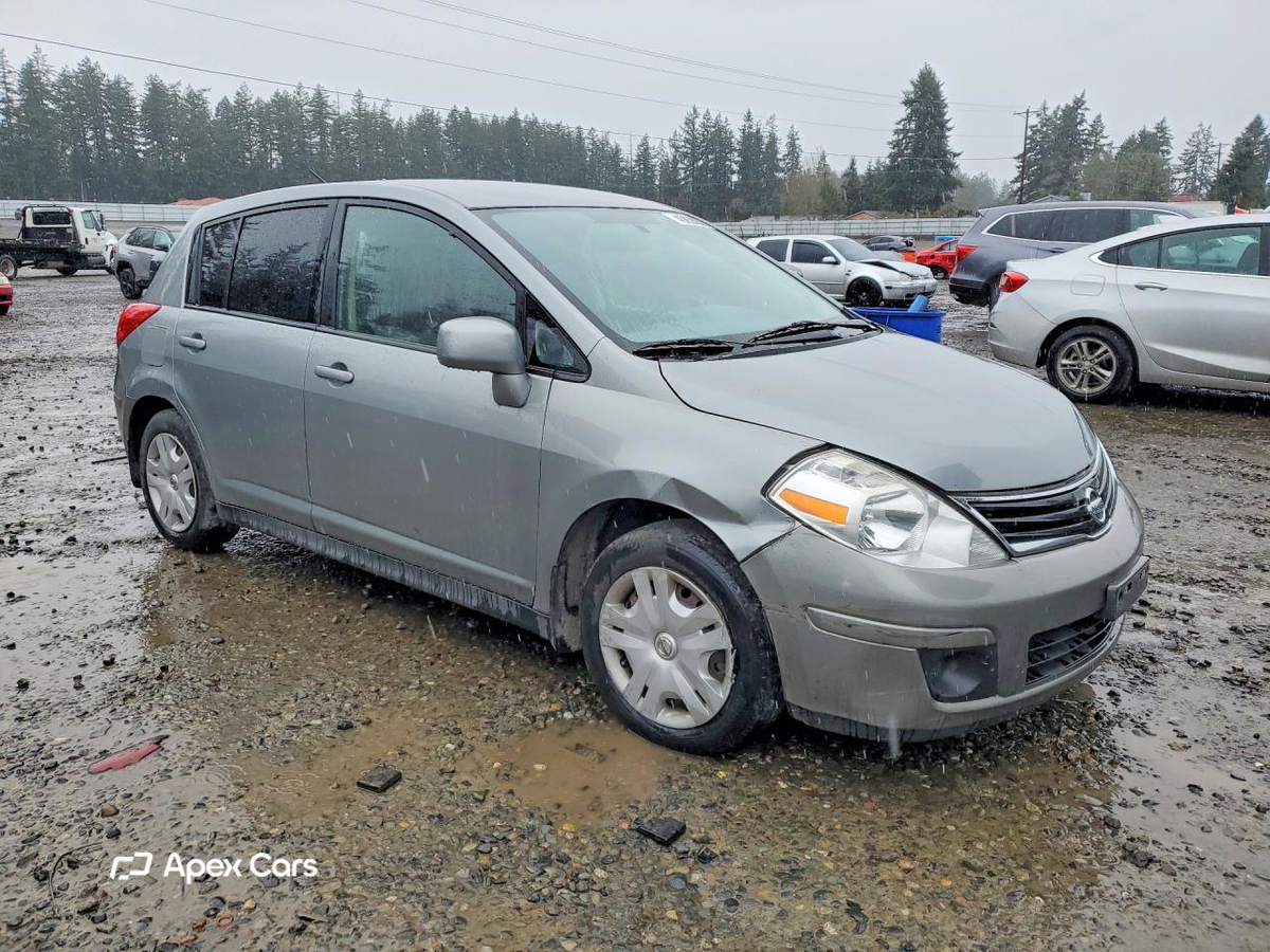 Nissan Versa 2011