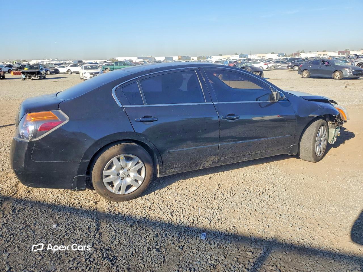 Nissan Altima 2012