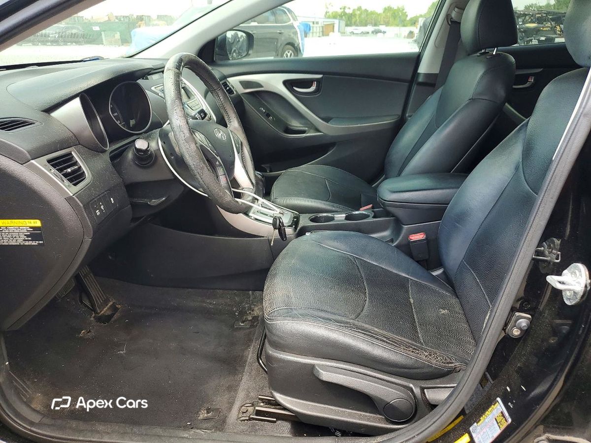 Hyundai Elantra 2012