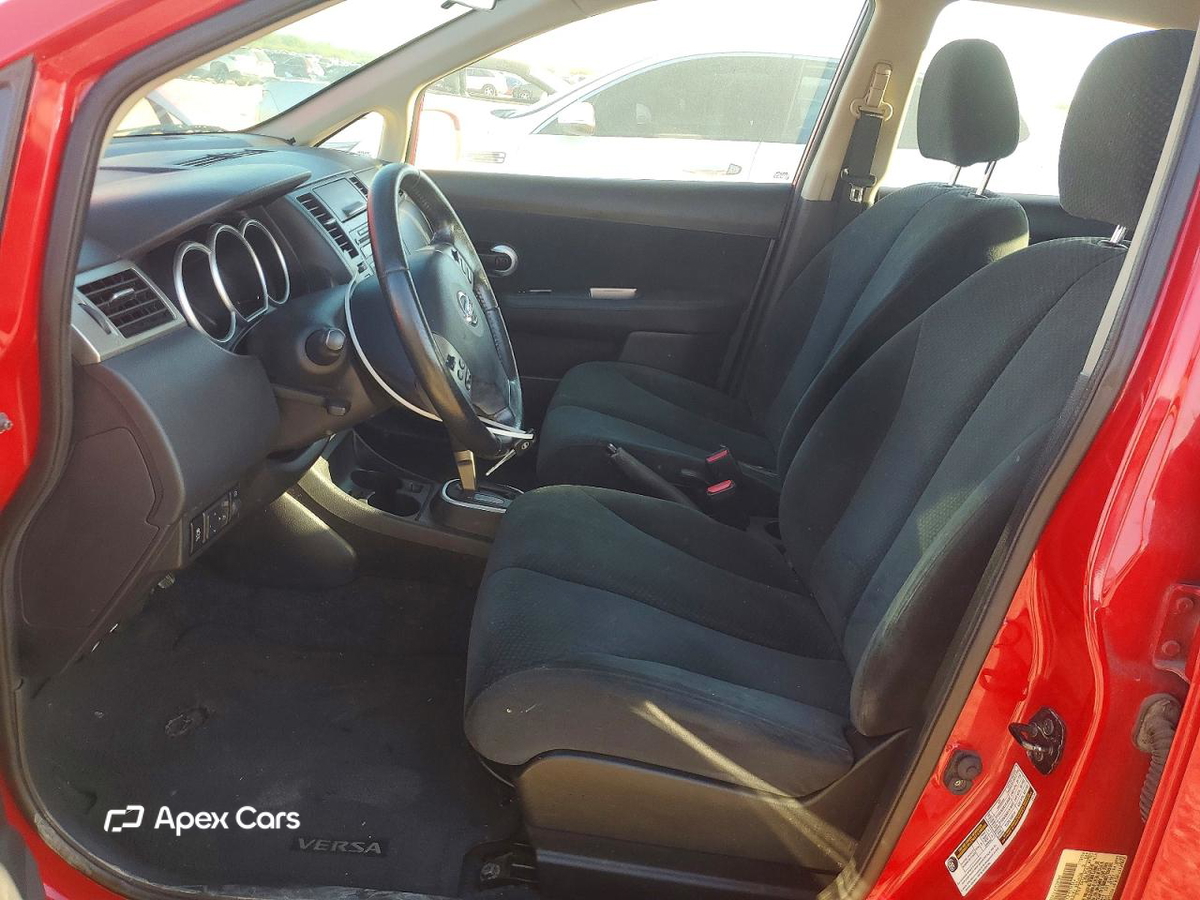 Nissan Versa 2012