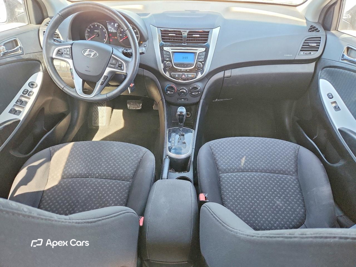 Hyundai Accent 2012
