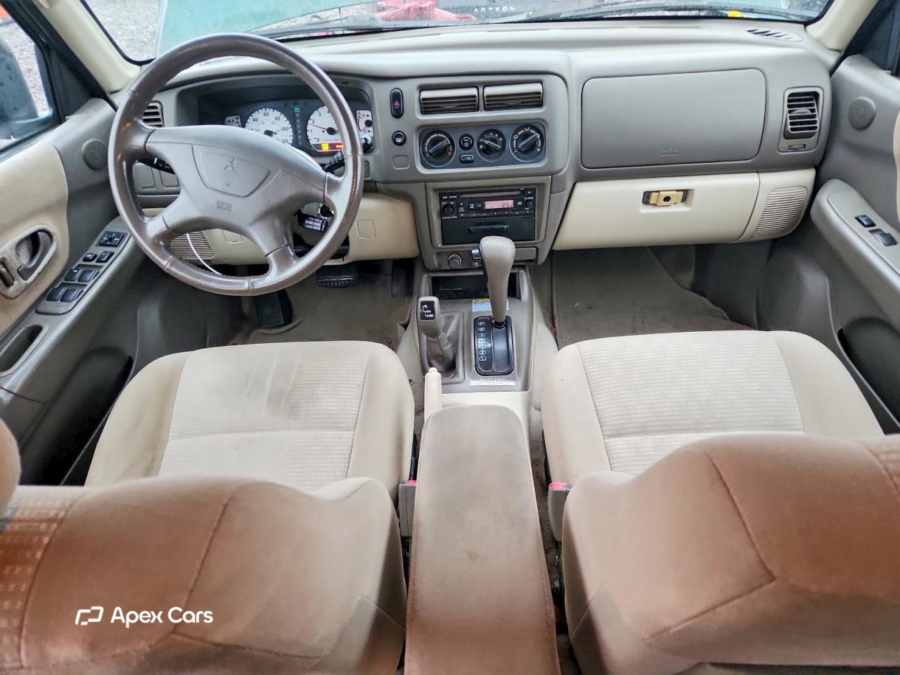 Mitsubishi Montero 2002