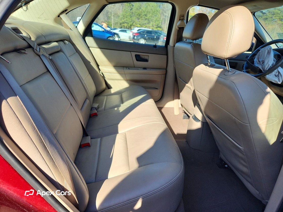 Ford Taurus 2004