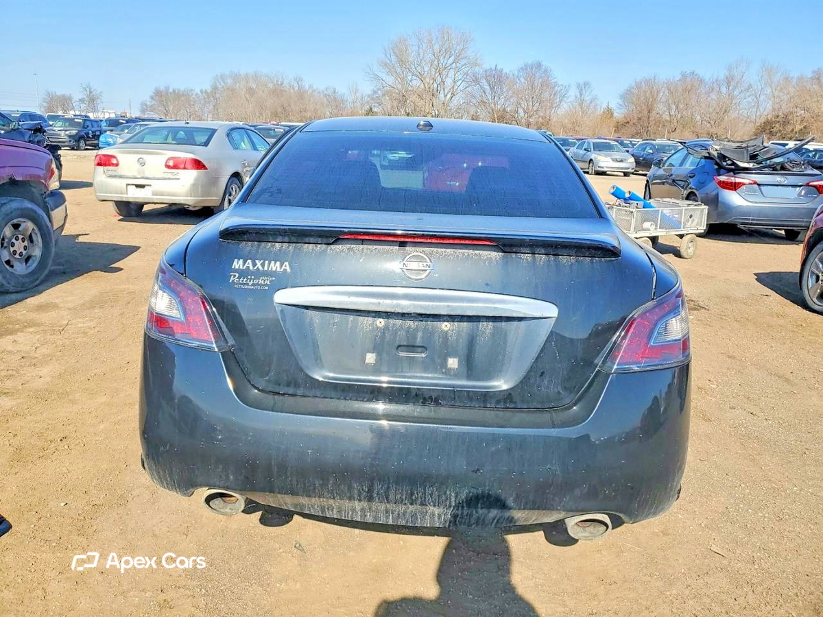 Nissan Maxima 2014