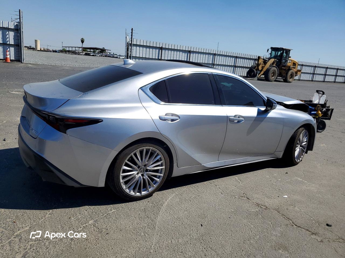 Lexus IS 2023