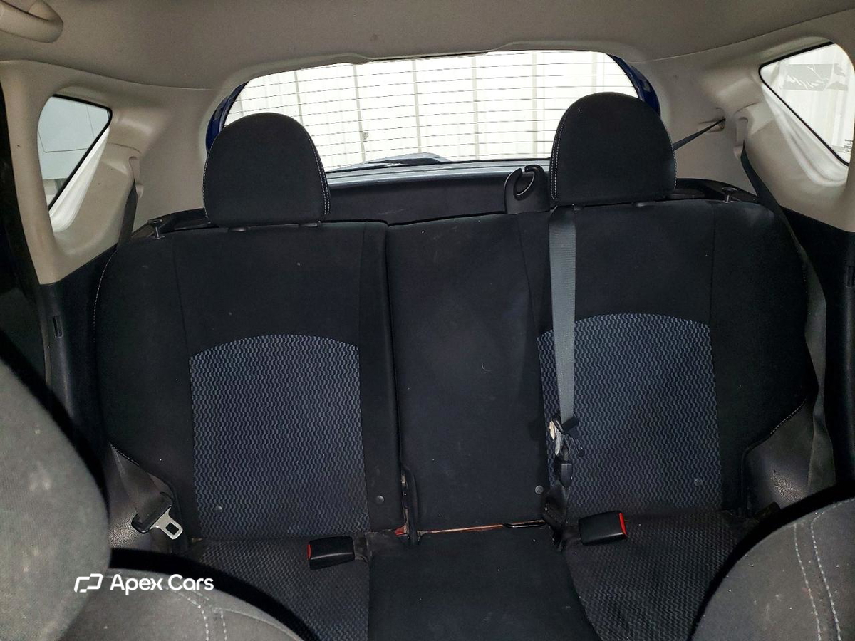 Nissan Versa 2015