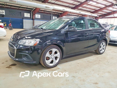 Chevrolet Sonic 2017 - Image 1 of 12