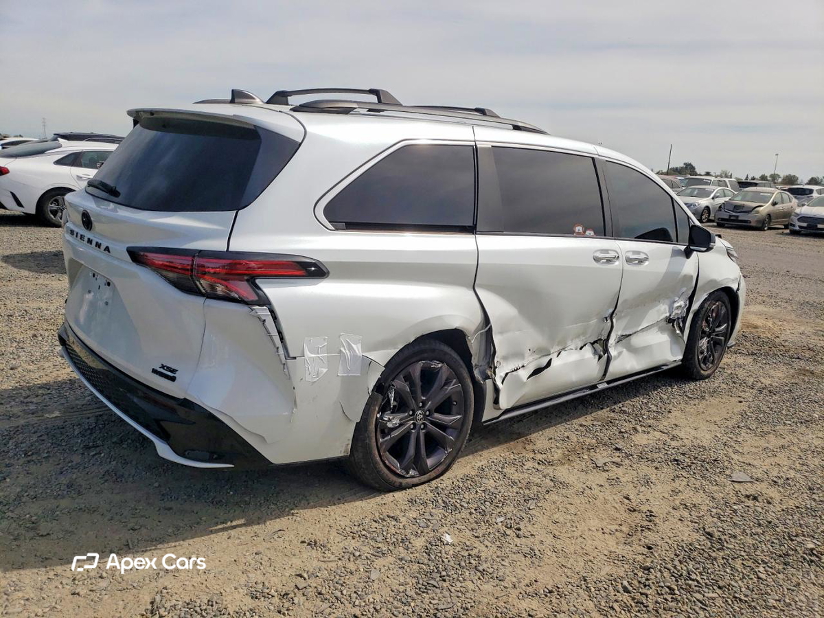 Toyota Sienna 2023