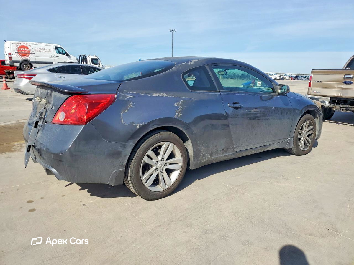 Nissan Altima 2012