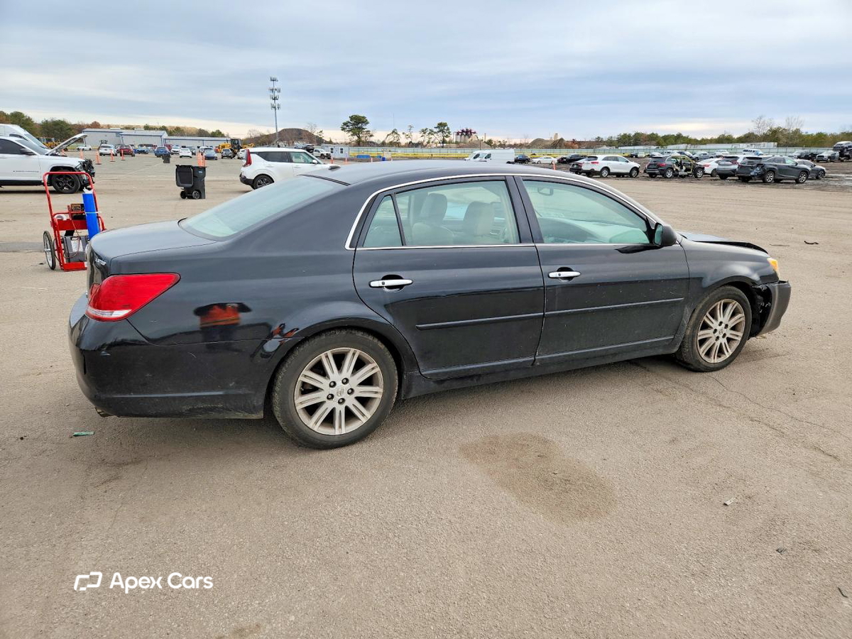 Toyota Avalon 2010