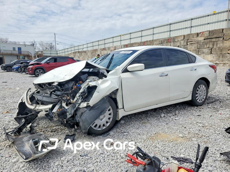 Nissan Altima 2015 - Image 1 of 14