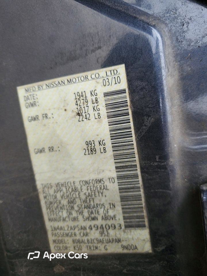 Nissan Altima 2010