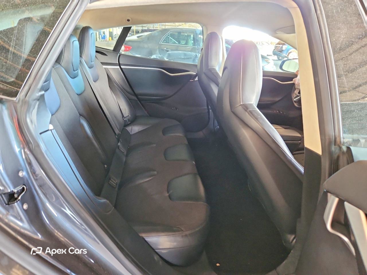Tesla Model S 2016