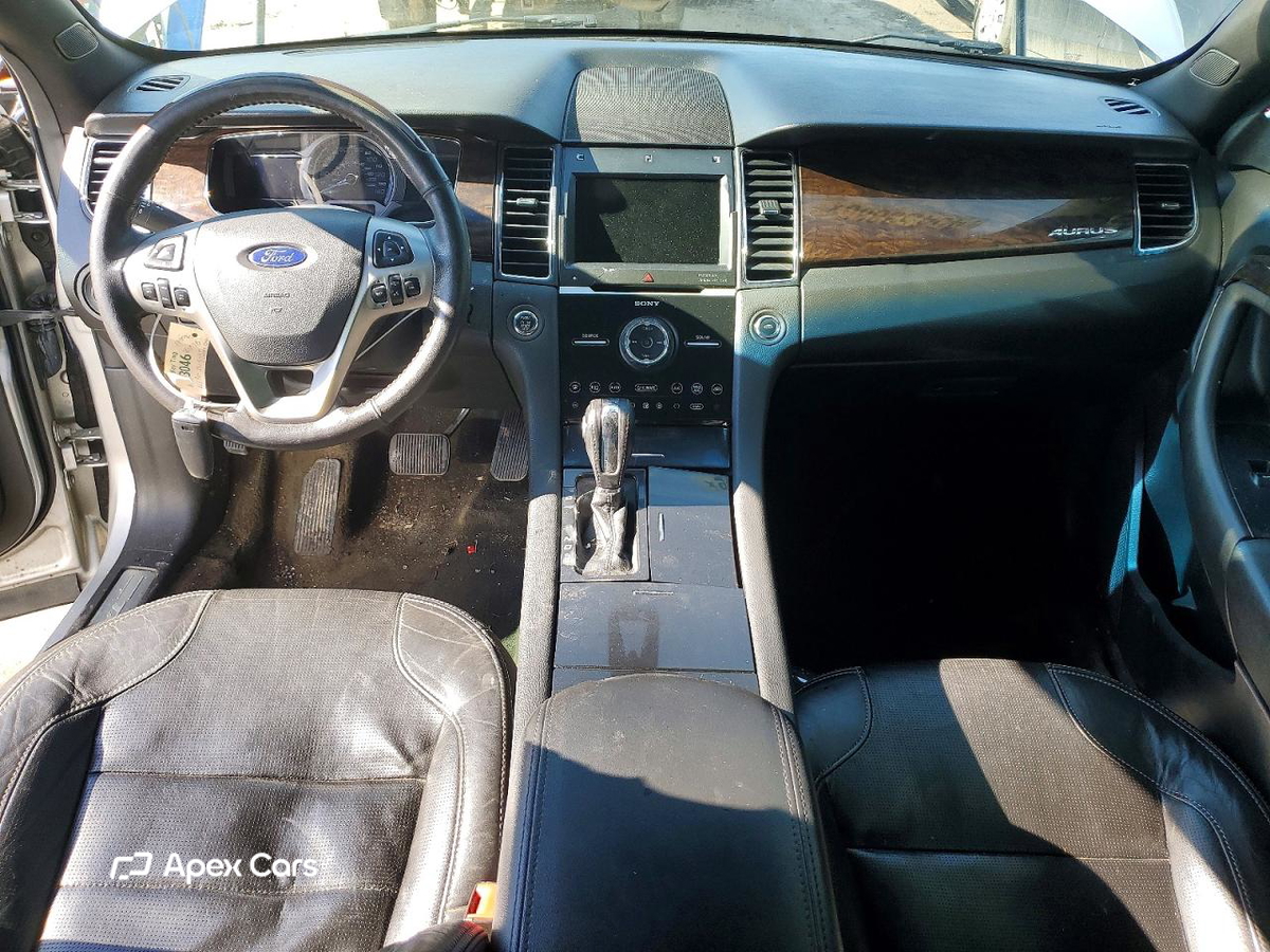 Ford Taurus 2017