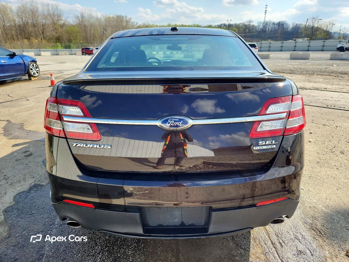 Ford Taurus 2013