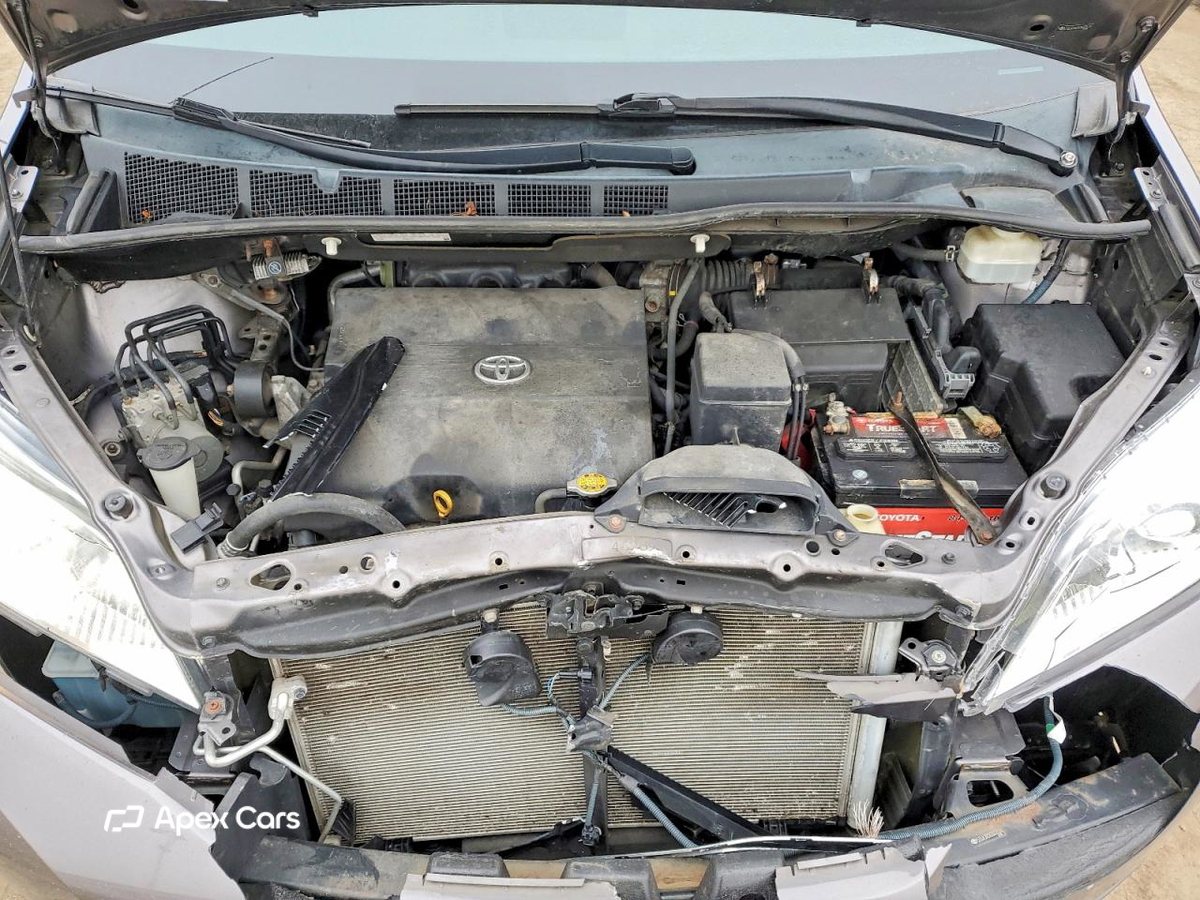 Toyota Sienna 2012