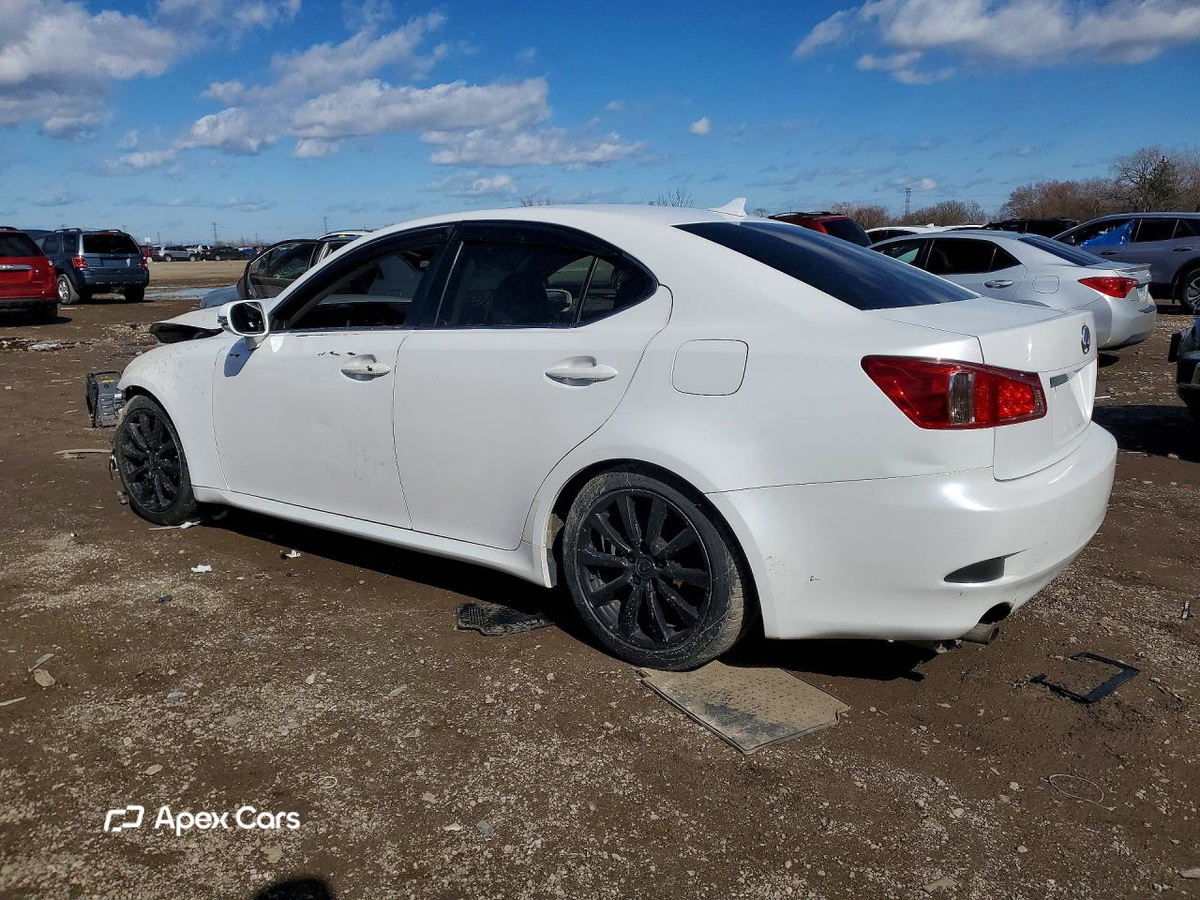 Lexus IS 2011