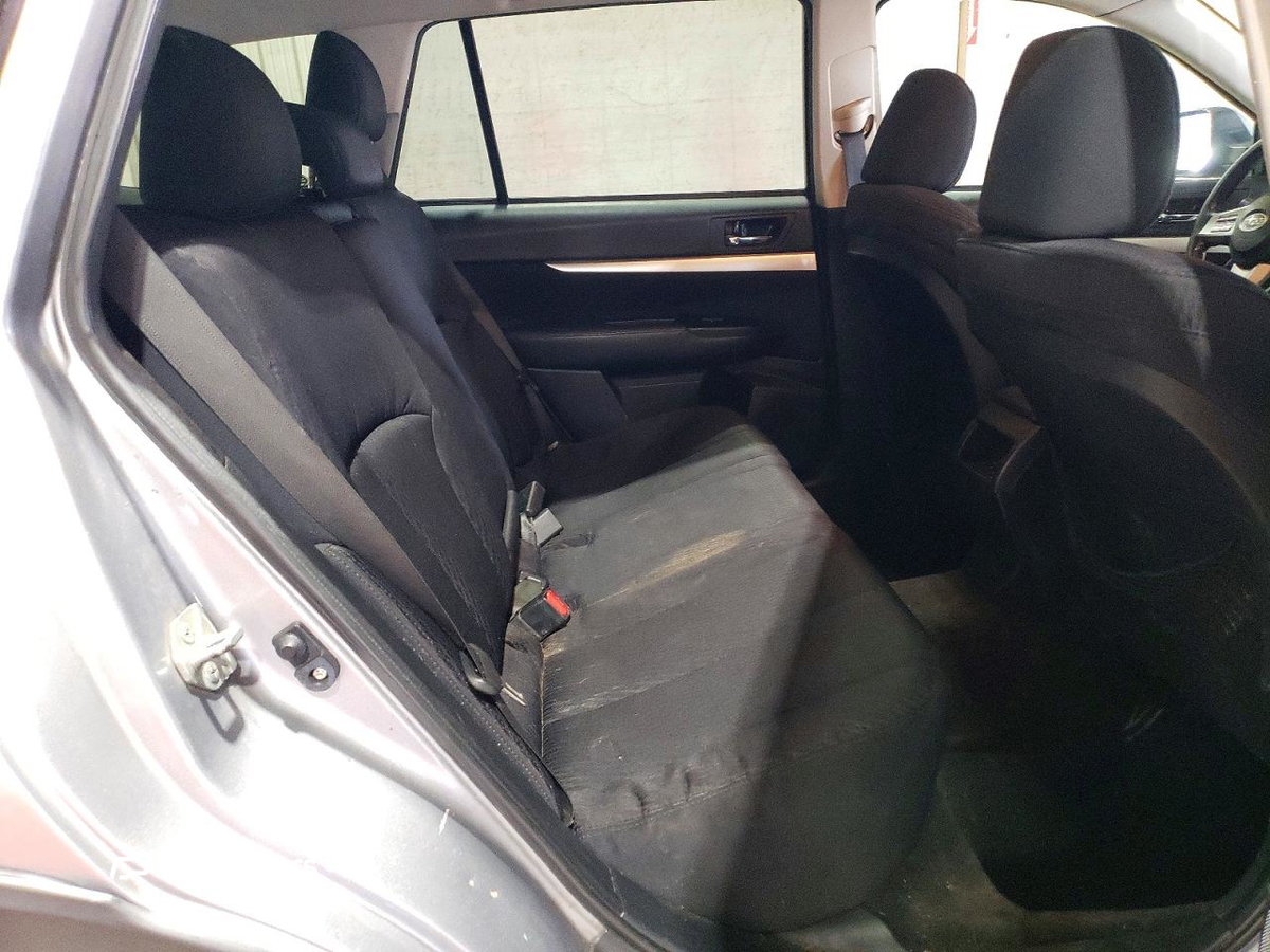 Subaru Outback 2011