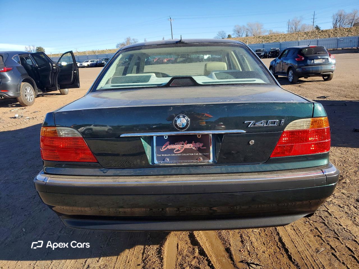 BMW Series 7 2000