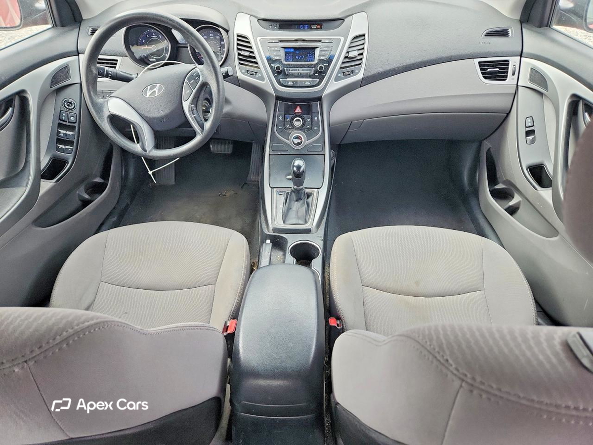 Hyundai Elantra 2016