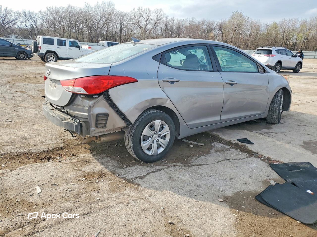 Hyundai Elantra 2012