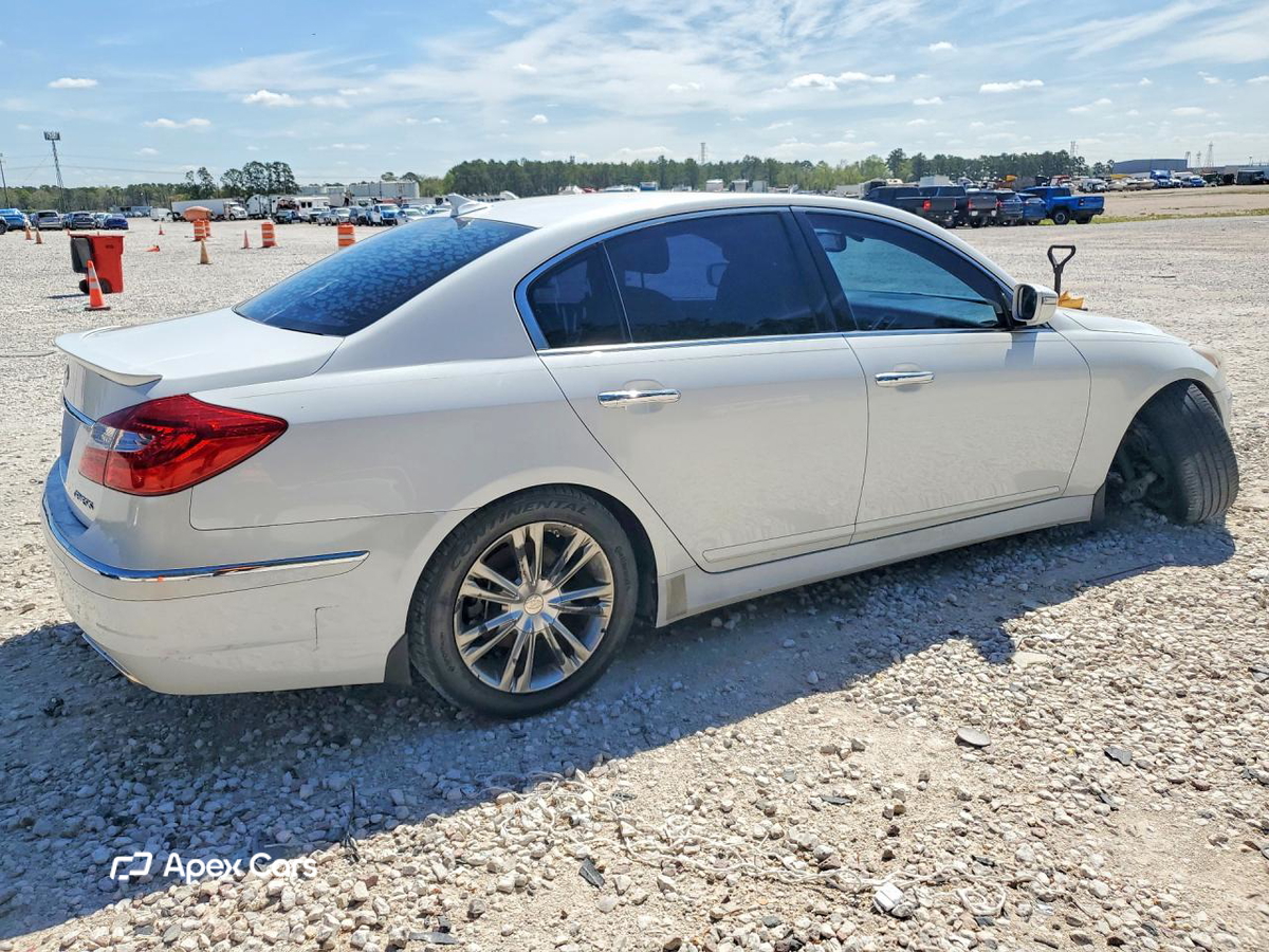 Hyundai Genesis 2013