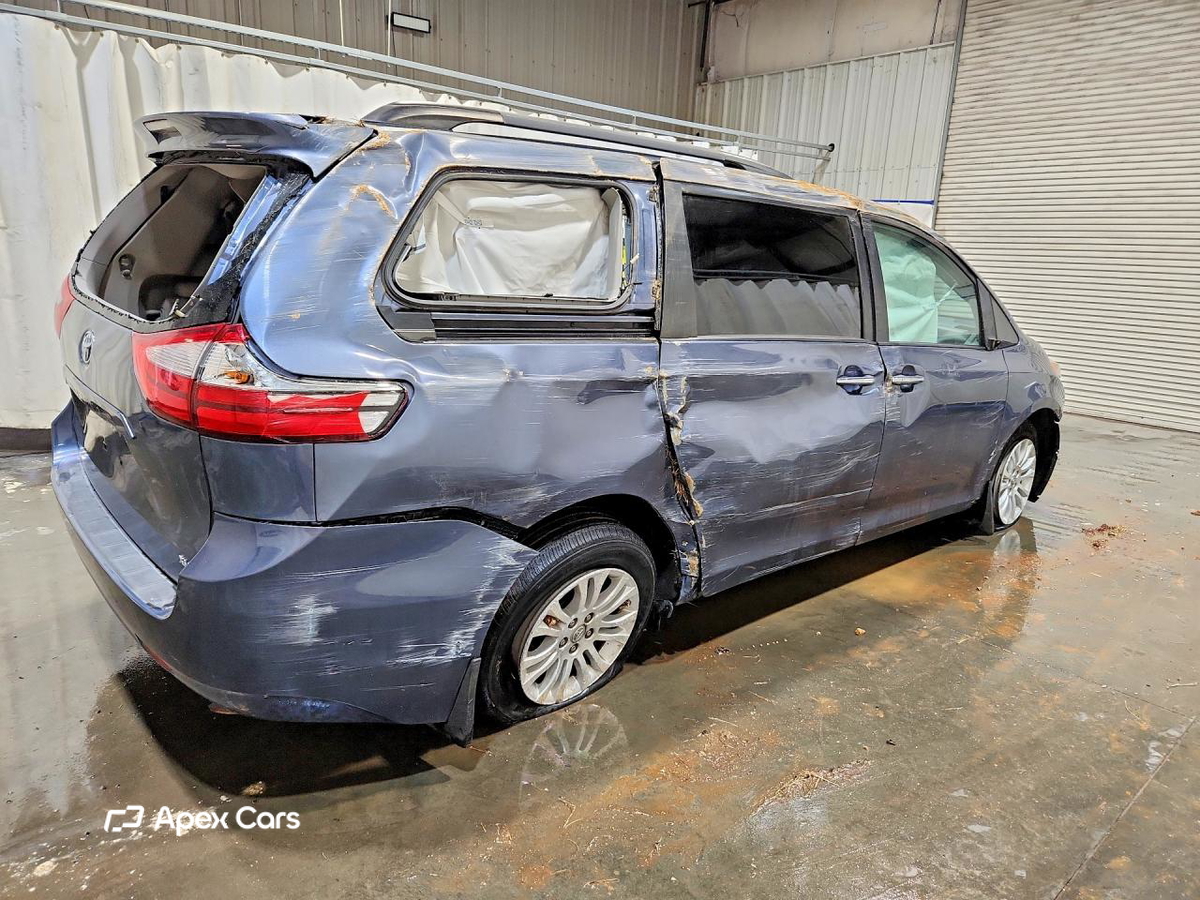 Toyota Sienna 2016