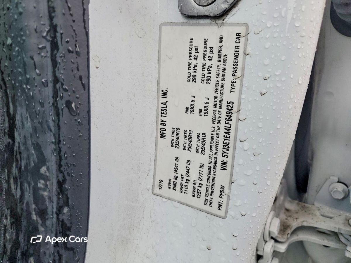 Tesla Model 3 2020