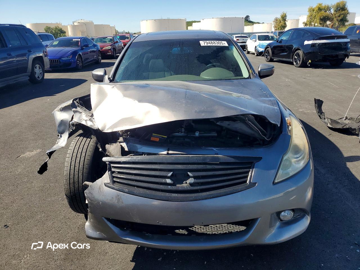 Infiniti G 2012
