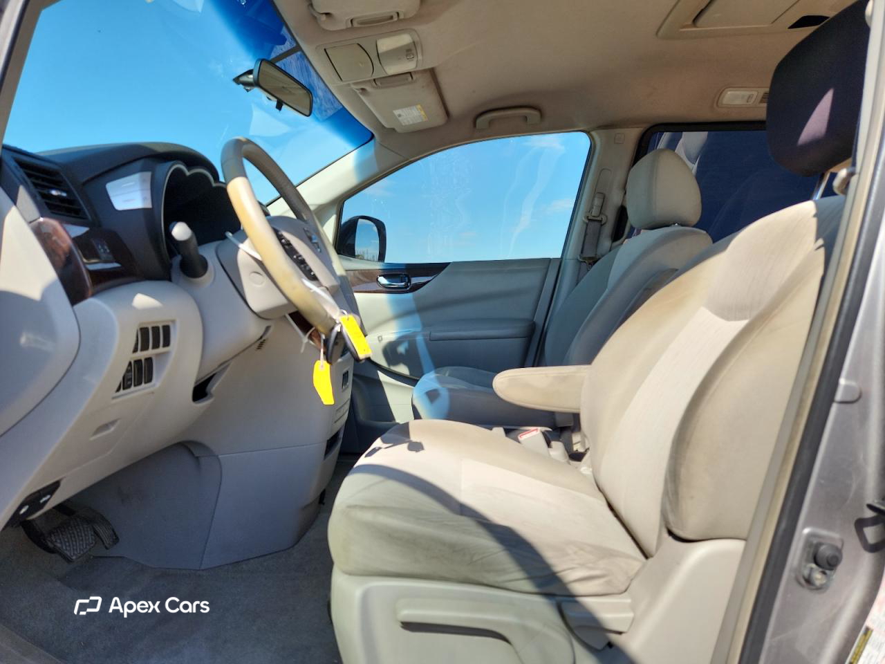 Nissan Quest 2013