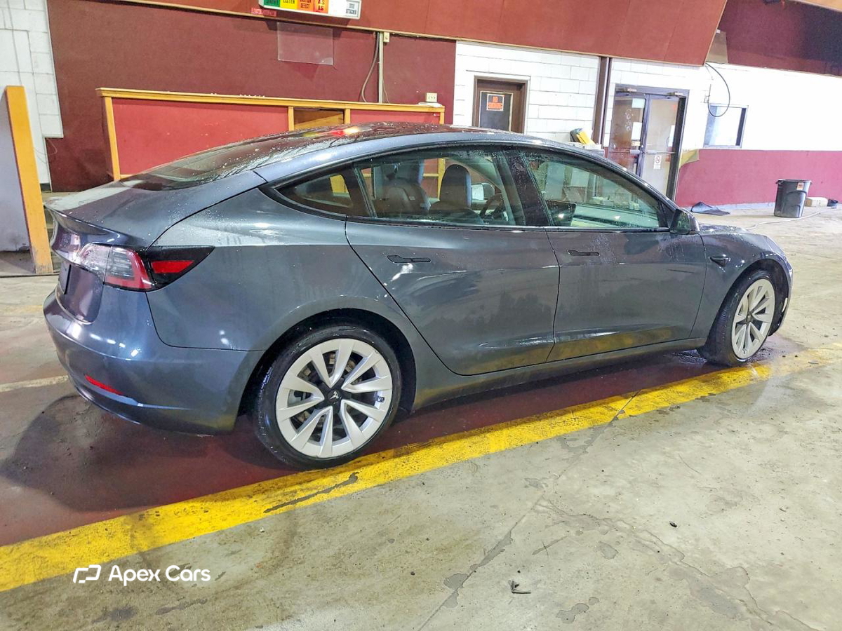 Tesla Model 3 2022