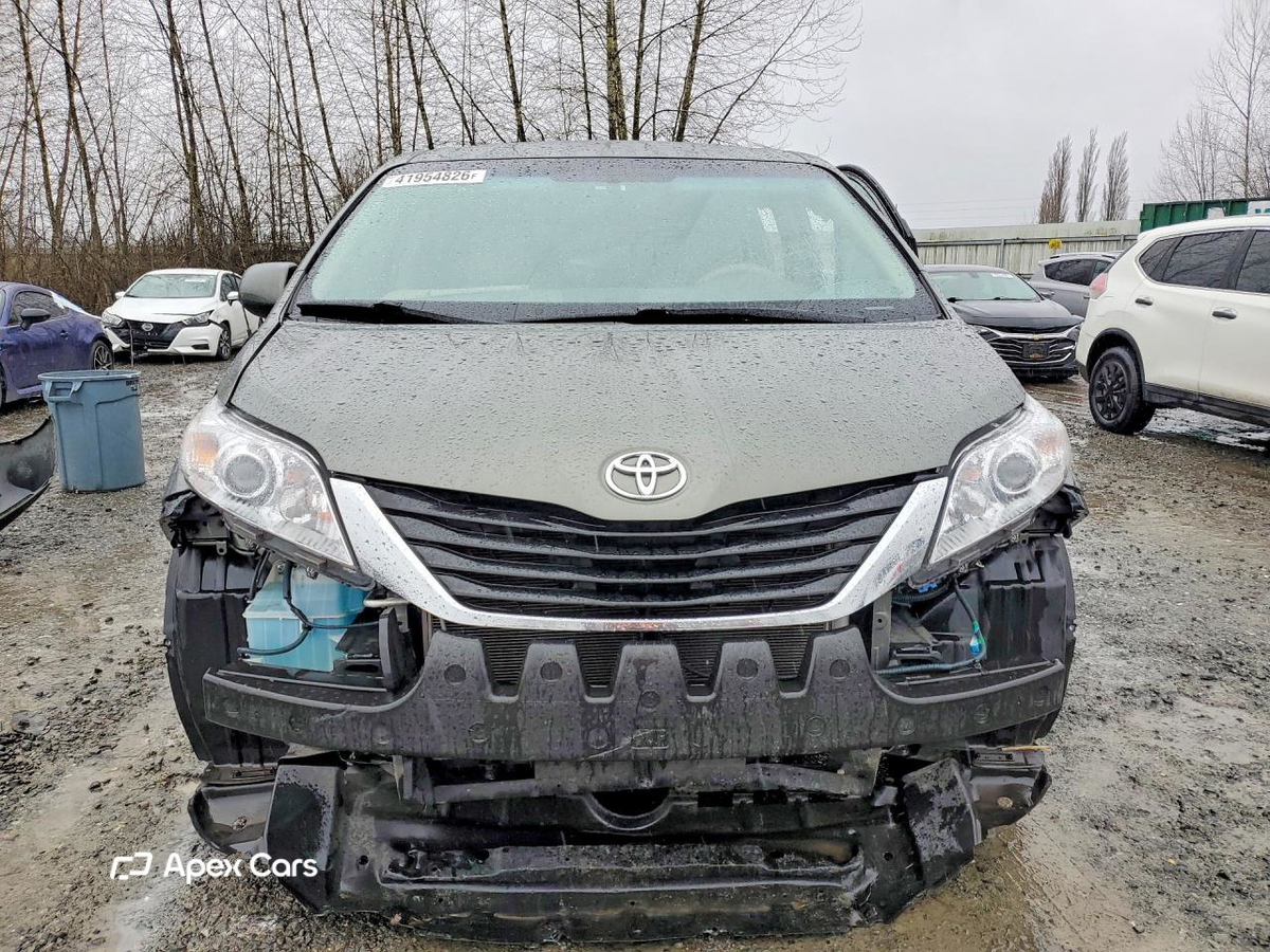 Toyota Sienna 2011