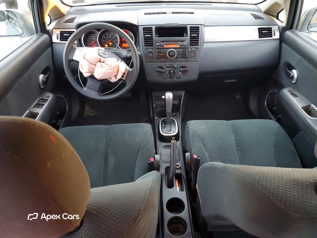 Nissan Versa 2011