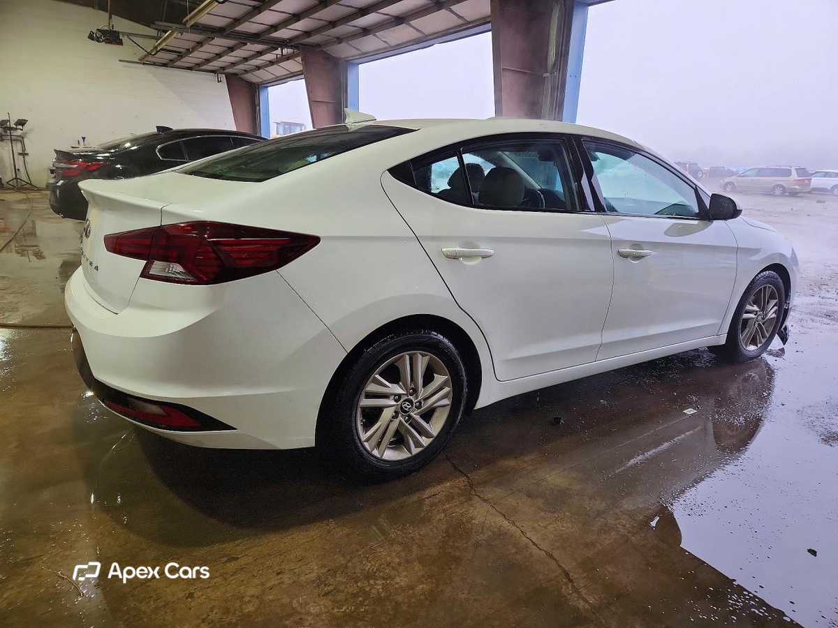 Hyundai Elantra 2019
