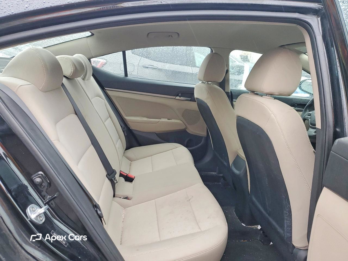 Hyundai Elantra 2018