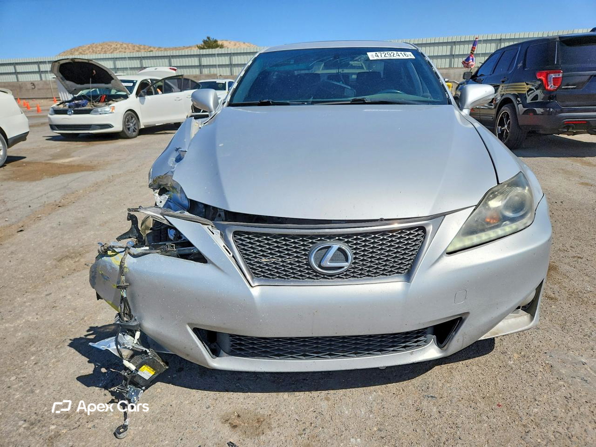 Lexus IS 2012