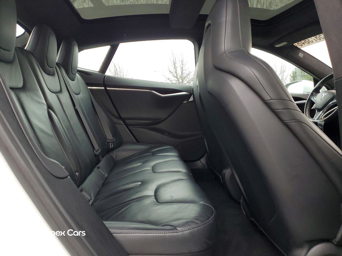 Tesla Model S 2016
