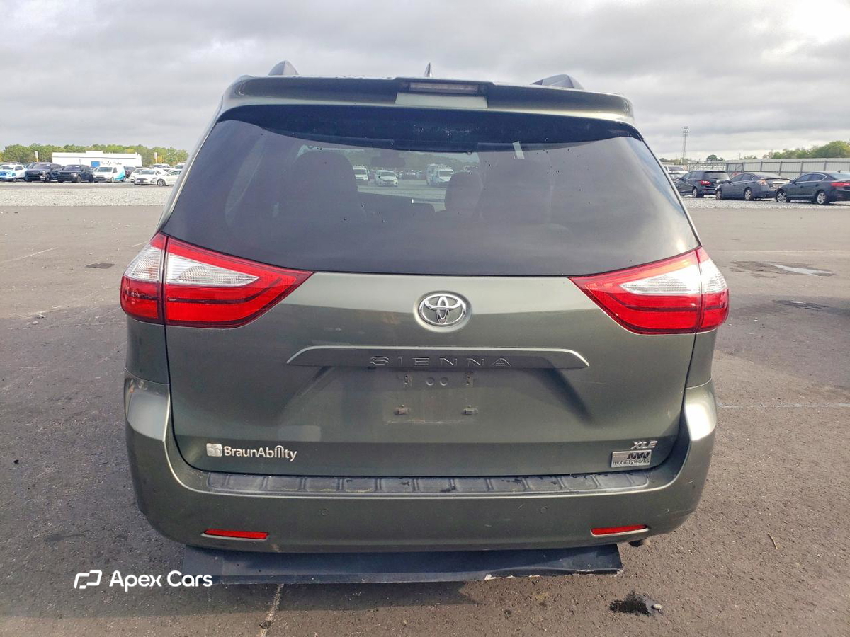 Toyota Sienna 2018