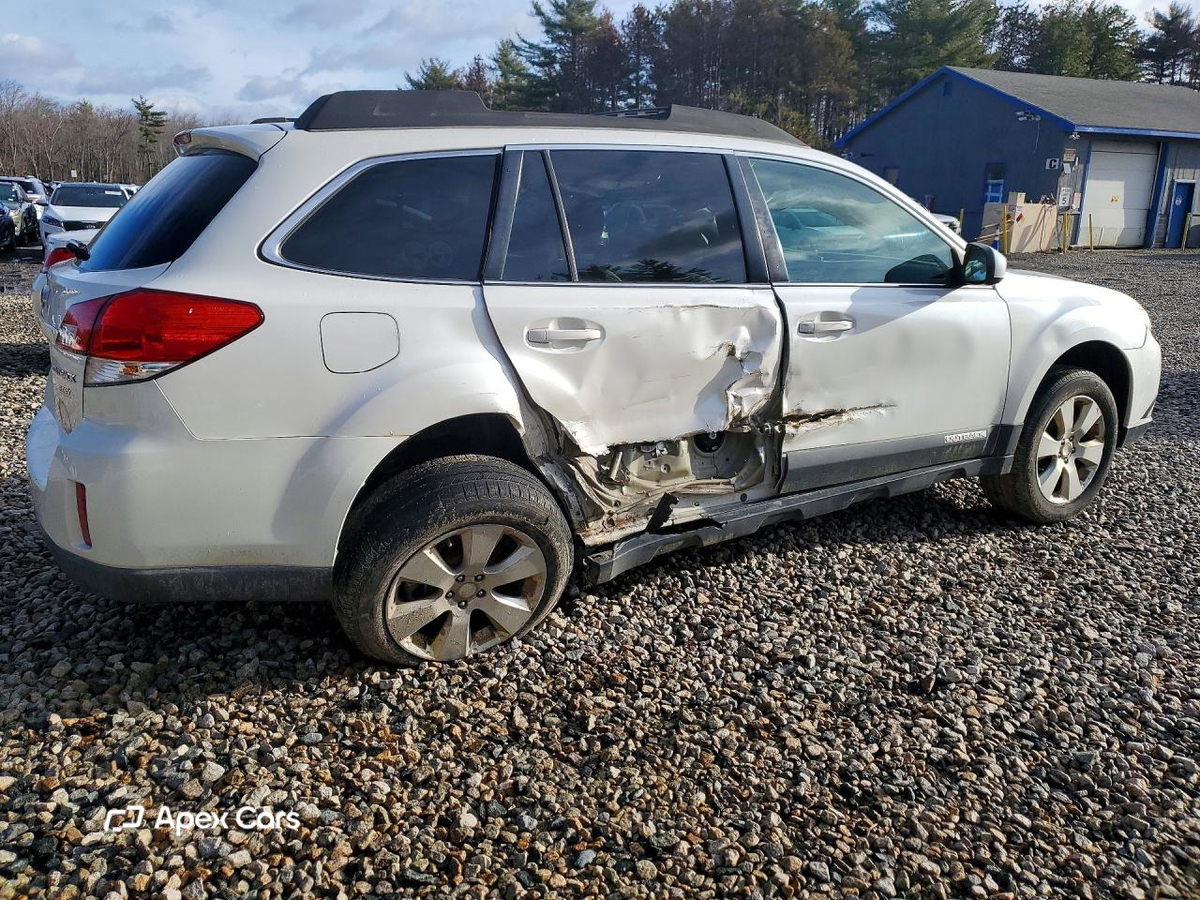 Subaru Outback 2011