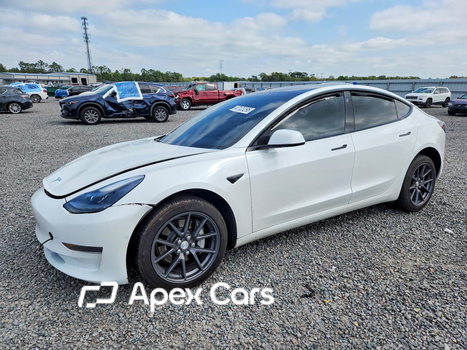 Tesla Model 3 2021 - Image 1 of 5