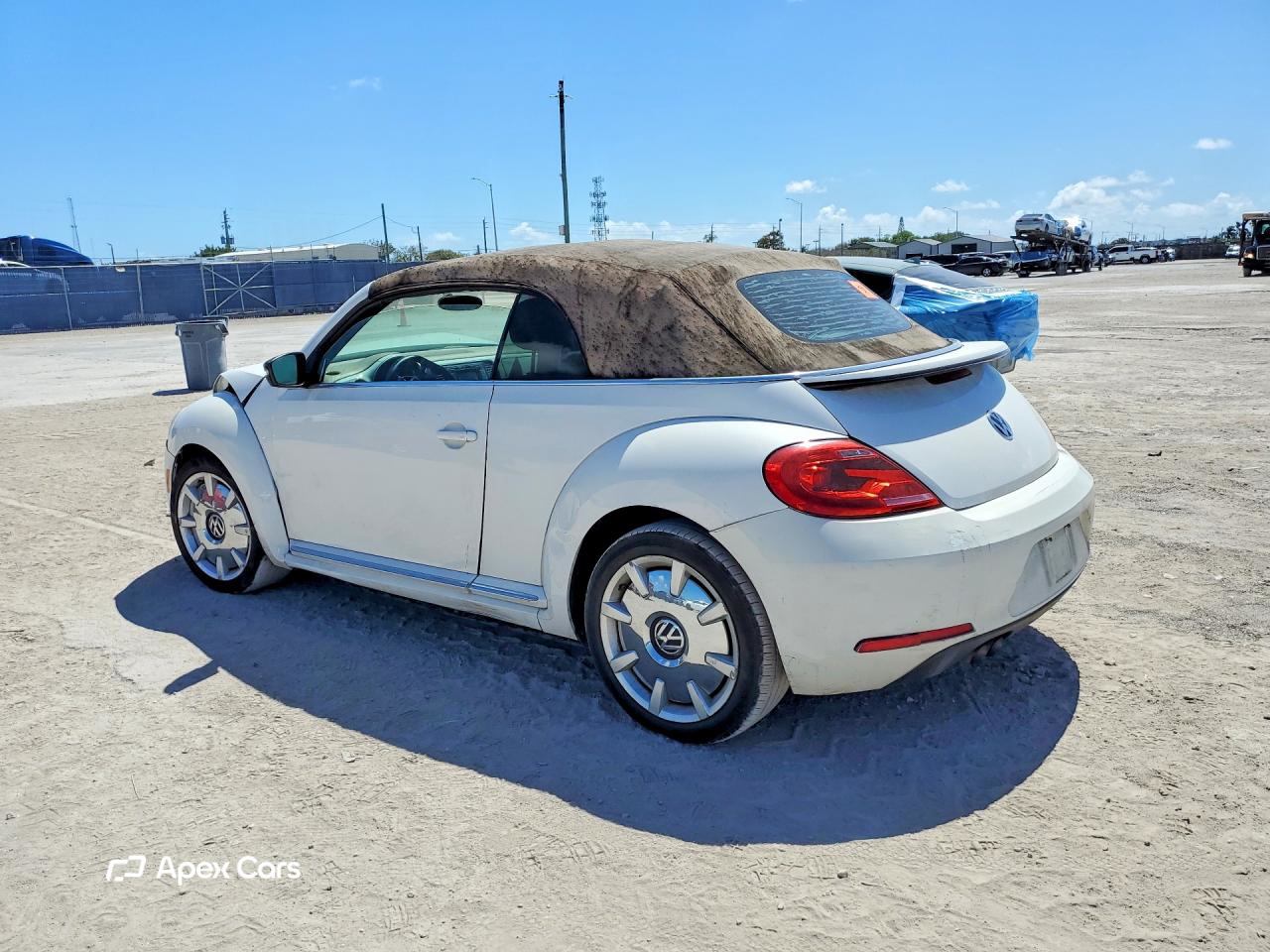 Volkswagen Beetle 2014