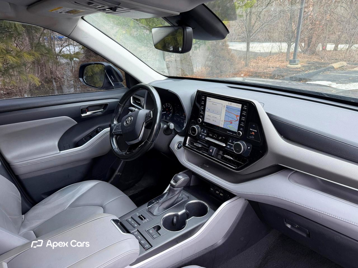 Toyota Highlander 2021