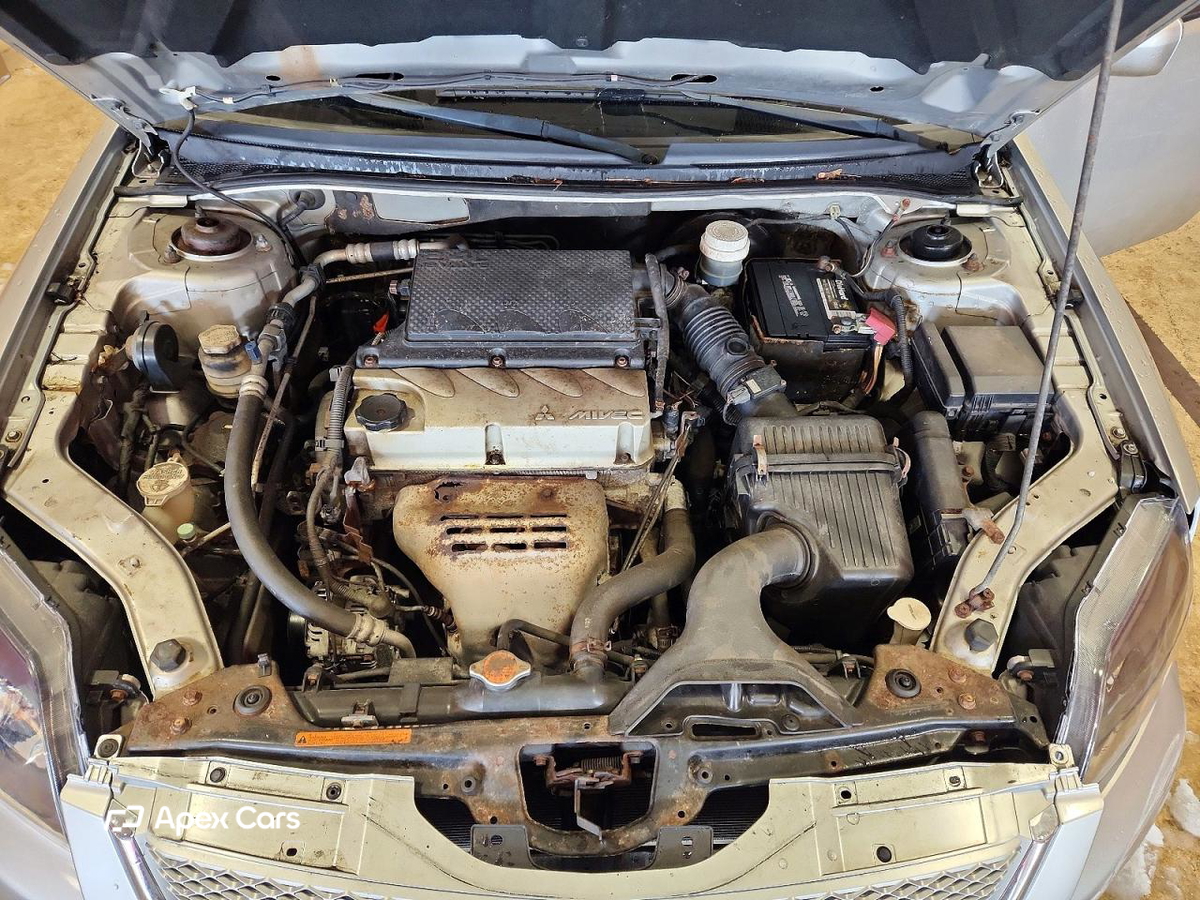 Mitsubishi Galant 2010