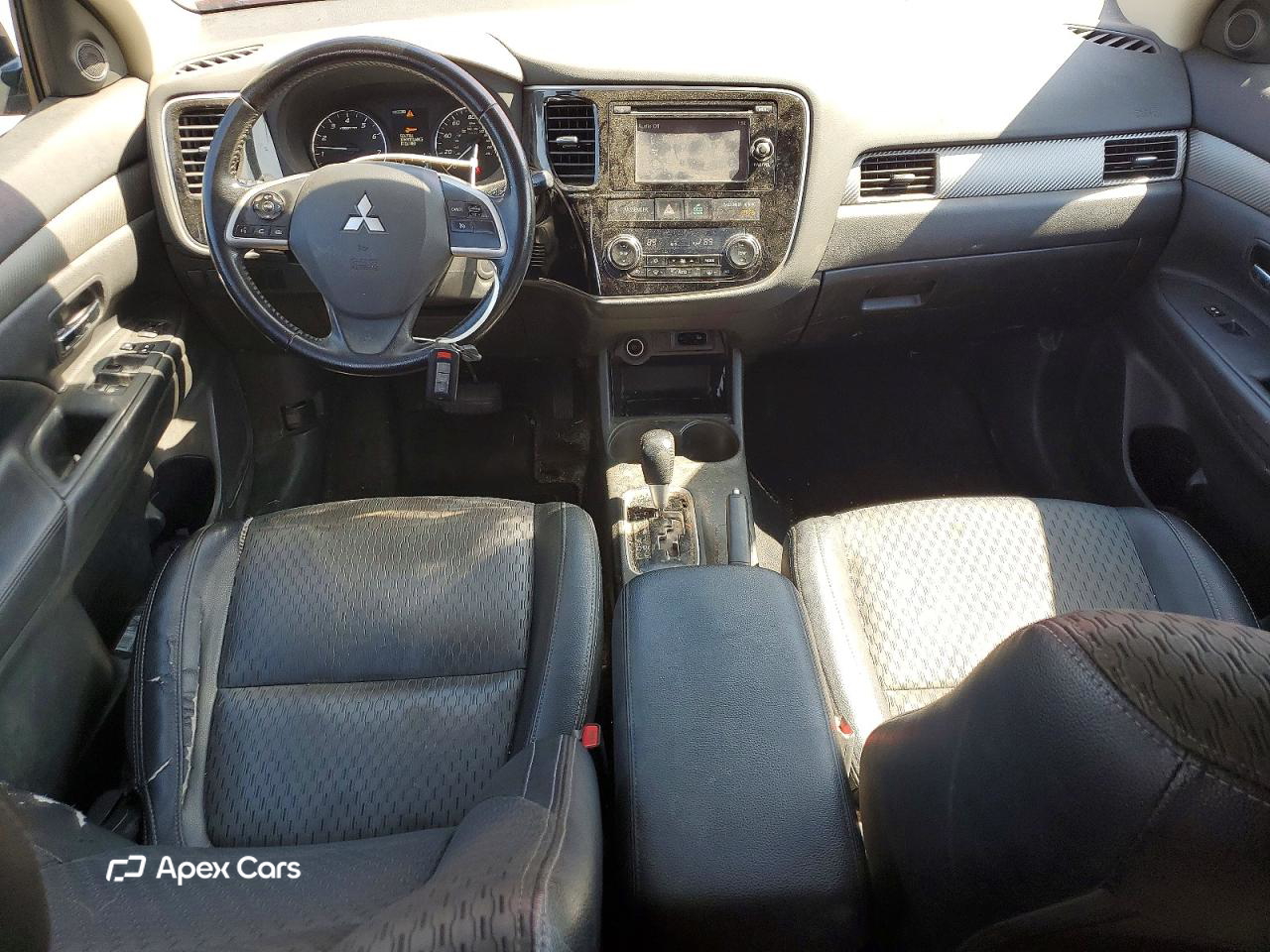Mitsubishi Outlander 2015